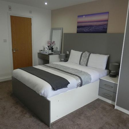 Heathrow Travellers Hub Bed & Breakfast Hounslow Ngoại thất bức ảnh