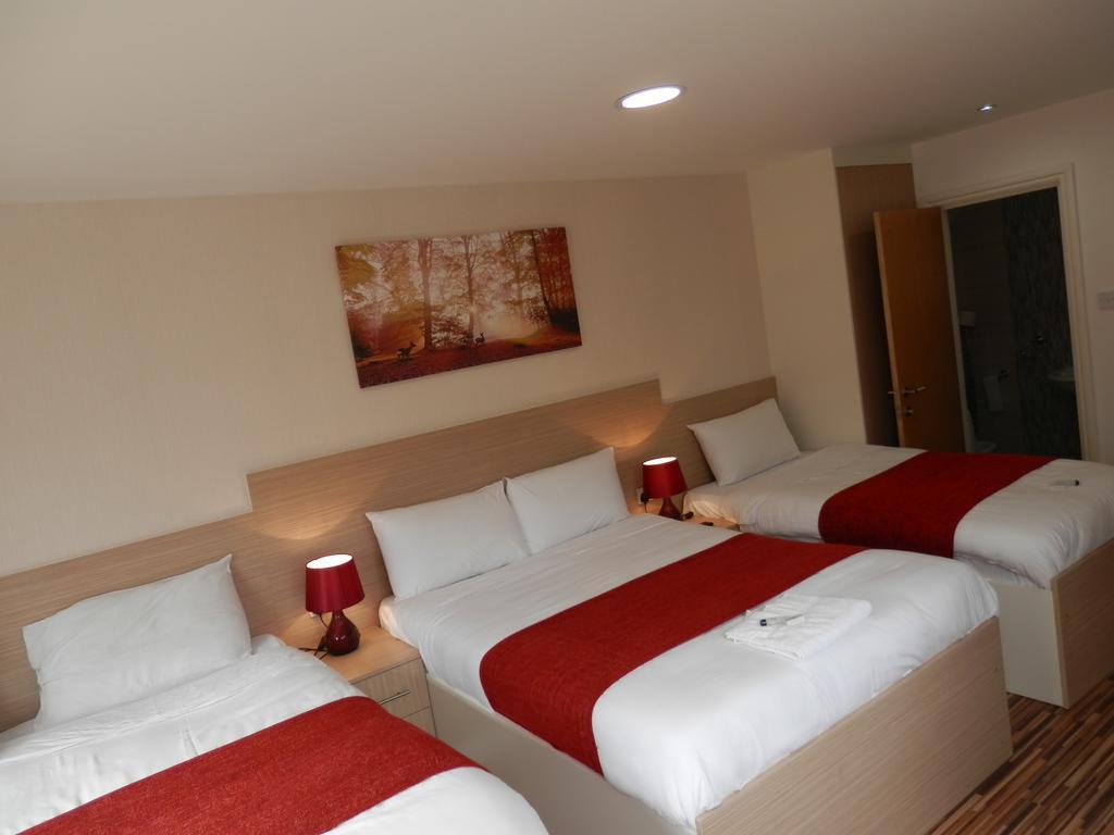 Heathrow Travellers Hub Bed & Breakfast Hounslow Ngoại thất bức ảnh