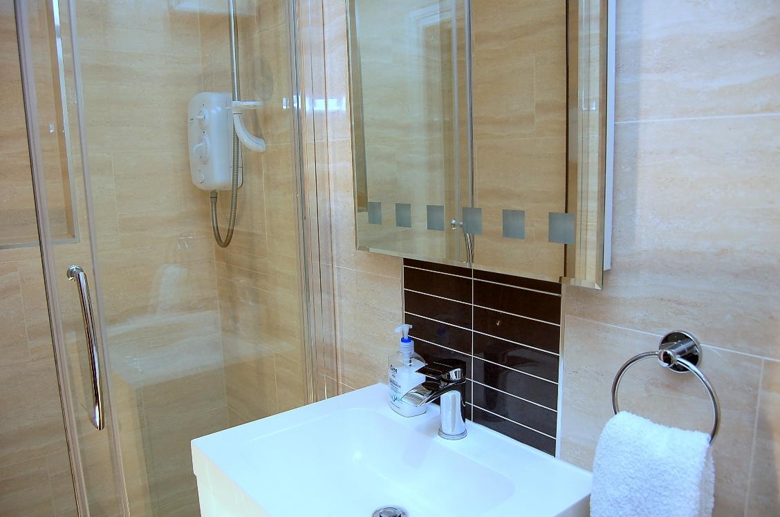 Heathrow Travellers Hub Bed & Breakfast Hounslow Ngoại thất bức ảnh